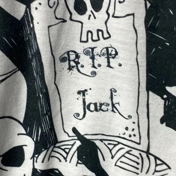 DISNEY MENS SIZE MEDIUM NIGHTMARE BEFORE CHRISTMAS BLACK AND WHITE T SHIRT - Picture 4 of 11